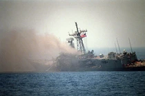 Hé lộ chi tiết gây sốc về tàu chiến Mỹ bị Iraq bắn hạ