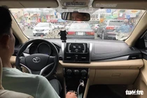  Tài xế Grab chửi bé 7 tuổi con khách vô cớ rồi đuổi khách xuống xe 