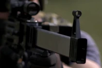 Choáng với thiết kế súng trường 5 nòng “không thể kẹt đạn”