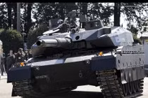 Giải mã bí mật trên xe tăng đắt đỏ nhất thế giới của Nhật