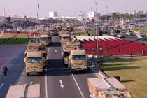 Tròn mắt xem đội quân nhà giàu Qatar duyệt binh với khí tài "khủng"