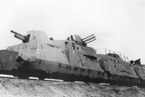 Cận cảnh những đoàn tàu hỏa bọc thép “vô dụng” nhất CTTG 2