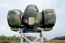 Giảm thanh cho pháo: Giá "cắt cổ" và vô dụng tới không ngờ