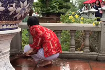 Điều bất ngờ trên đôi chân của Hoài Linh khiến đàn em thấy thương