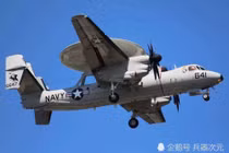 Điểm mặt những máy bay lớn nhất từng cất cánh từ tàu sân bay