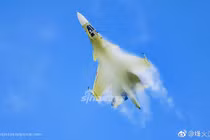 Cận cảnh Su-34 “trần truồng” bay thử khi vừa ra khỏi nhà máy