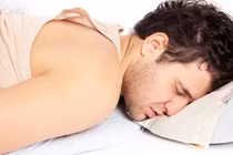 10 thói quen hằng ngày làm tổn thương cột sống 