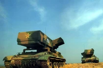 Choáng với khẩu pháo phản lực 40 nòng của Trung Quốc