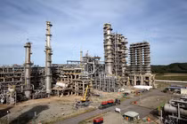 Vì sao Lọc hóa dầu Bình Sơn đột ngột rút hồ sơ niêm yết trên HNX?