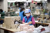 Vinatex báo lãi sụt giảm 58% trong quý 2 do COVID-19