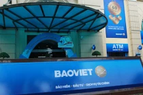 Cổ phiếu Tập đoàn Bảo Việt vẫn "lao đao" dù lãi lớn, Sumitomo Life rót thêm vốn