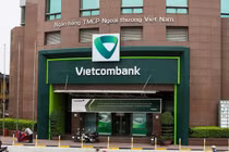 Vietcombank báo lãi 6 tháng suy giảm, nợ xấu tăng