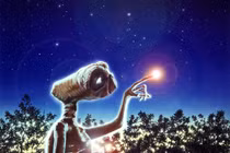 Nóng: “Người ngoài hành tinh âm thầm nghe lén điện thoại của chúng ta?"