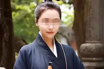 'Tiên cô' xinh đẹp giả vờ đắc đạo để lừa đảo và kết đắng