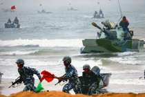 Tổ chức diễn tập trái phép quy mô lớn khiến Trung Quốc "lộ bài"?