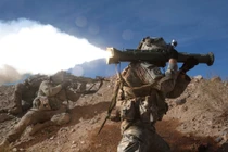 Cách lính bộ binh hạ gục "cua đồng" của đối phương trên chiến trường