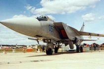 Lý do phương Tây phải sợ máy bay đánh chặn hạng nặng MiG-31 Nga 