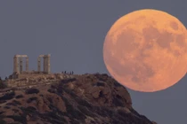 Chiêm ngưỡng siêu Mặt trăng xanh tuyệt đẹp từ khắp nơi trên thế giới