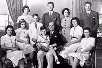 Rùng rợn lời nguyền reo giắc tai hoạ cho gia tộc Kennedy