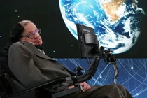 Phát hiện sốc về vùng tối của Mặt trăng: Stephen Hawking đã đúng?
