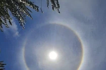 Vầng hào quang lạ xuất hiện ở Khánh Hoà: Hiện tượng "xưa nay hiếm"? 