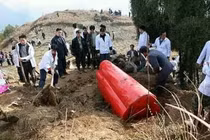 Mở nắp quan tài đỏ tươi kỳ quái, sốc nặng lai lịch chủ nhân