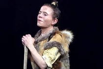 Nóng: "Hồi sinh” thành công mỹ nhân thời đồ đá nằm sâu trong rừng