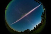 Bí ẩn bóng ma màu tím xuất hiện sau khi Trái Đất bị tấn công