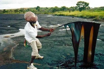 Tò mò hồ không chứa nước nhưng giấu thứ quốc gia nào cũng săn lùng 