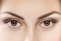 Mắt có dấu hiệu này, đi khám ngay vì có thể bạn đang mắc bệnh nguy hiểm