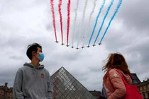 Cách người dân Pháp ăn mừng trong ngày Quốc khánh Bastille