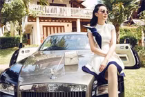 Choáng ngợp gu thời trang sang chảnh của hot girl khiến tỷ phú Thái “đổ gục”