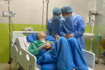 Phi công người Anh sức khỏe tốt, nói cảm ơn bác sĩ Việt Nam