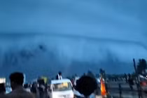 Mây “sóng thần” trên bầu trời Ấn Độ khiến người dân ngỡ ngàng