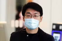 Hầu tòa vì hối lộ y tá gian lận mũi tiêm vaccine Covid-19