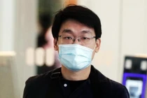 Hầu tòa vì hối lộ y tá gian lận mũi tiêm vaccine Covid-19