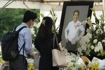 Chùm ảnh: Lễ viếng ông Shinzo Abe tại chùa Zojoji