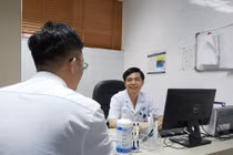 5 nam sinh cùng mắc bệnh lậu vì đi massage: Điều trị khó không?