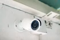 Chồng phát hiện vợ ngoại tình nhờ lắp camera trong phòng con