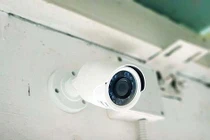 Chồng phát hiện vợ ngoại tình nhờ lắp camera trong phòng con