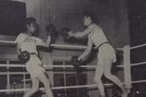 Lý Tiểu Long lần đầu thượng đài tranh bá với đối thủ nào?