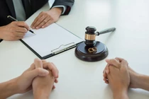 Cưới 13 năm vợ không chịu sinh con, chồng đòi bồi thường nửa tỷ