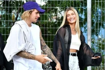 Gu thời trang nóng bỏng của vợ Justin Bieber “đốt mắt” người nhìn