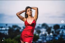 Gu ăn mặc gợi cảm khoe sắc vóc của Hoa hậu Trái đất Mỹ 2021