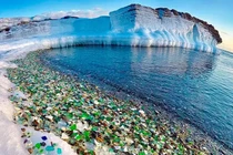 Ấn tượng vẻ đẹp kỳ ảo ở bãi biển thủy tinh của Nga