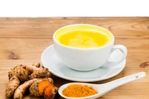 10 lợi ích sức khỏe bất ngờ của món trà nghệ