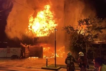 Cãi nhau việc rửa bát, thanh niên phóng hỏa khiến 8 người chết