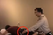 Người phụ nữ bị sàm sỡ 2 lần khi đi điều trị đau lưng