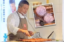 Phá sản nợ gần 160 tỷ, triệu phú bán xúc xích trên phố 