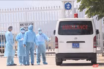 Cách ly 80 khách từ Hàn Quốc đến Đà Nẵng, một nam thanh niên bị sốt